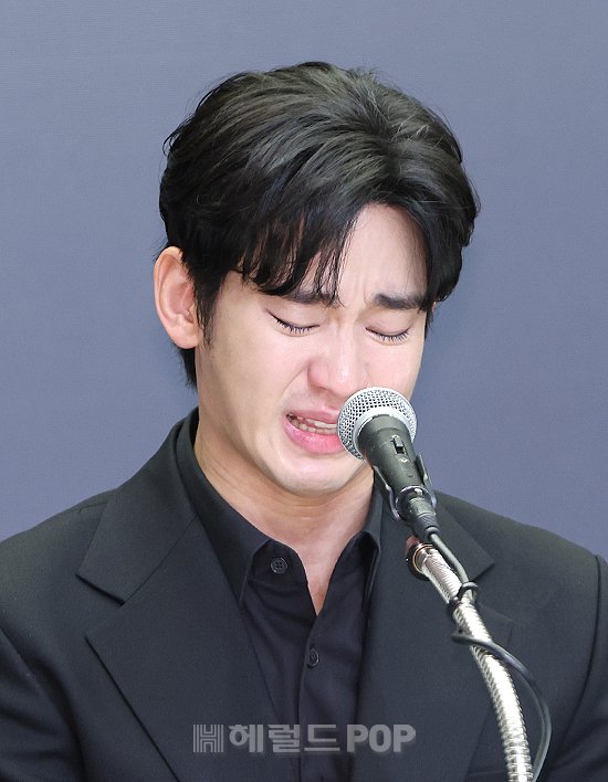 김수현 측 &quot;'가세연' 추가 고소…반복적 허위사실 유포=스토킹범죄 해당&quot;[전문]