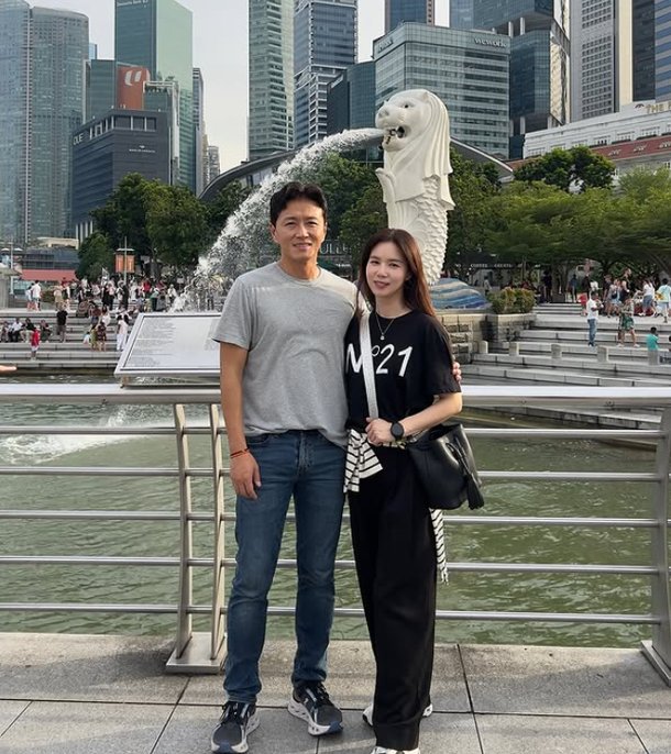진태현, 갑상선암 투병 중인데…♥박시은과 싱가포르서 밝은 근황