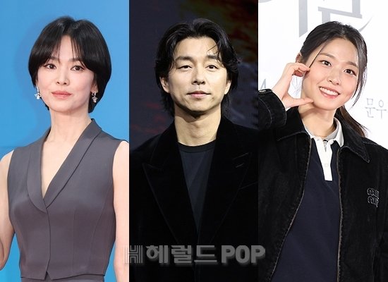 [팝업★]송혜교X공유X설현, 술자리 포착…&apos;천천히 강렬하게&apos; 친목 도모