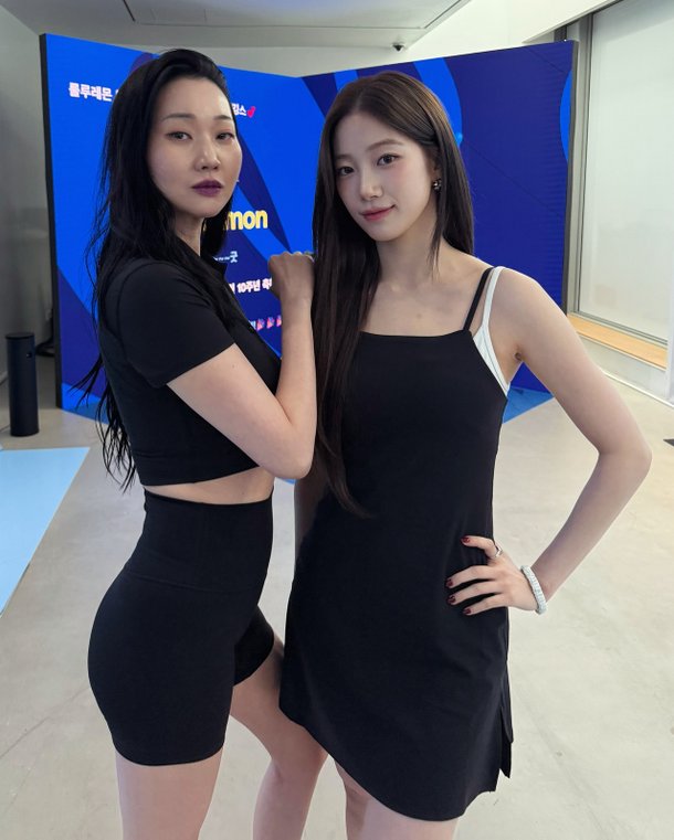 장윤주, 카즈하 옆 자신있게 뽐낸 레깅스핏 엉덩이 자랑함