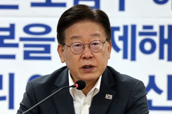 이재명 quot;尹, 日 오염수 우려하는 국민 미개한 사람 취급…사죄해야quot;