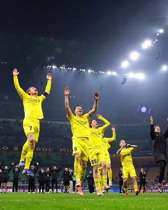 UCL 16강 진출 관련 기사 대표 이미지