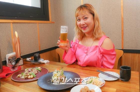 제56회 백상예술대상 TV부문 예능상을 수상한 개그맨 박나래가 19일 오후 서울 용산구 한남동의 한 식당에서 일간스포츠와 취중 인터뷰를 진행했다. 박세완 기자 park.sewan@jtbc.co.kr / 2020.08.19/