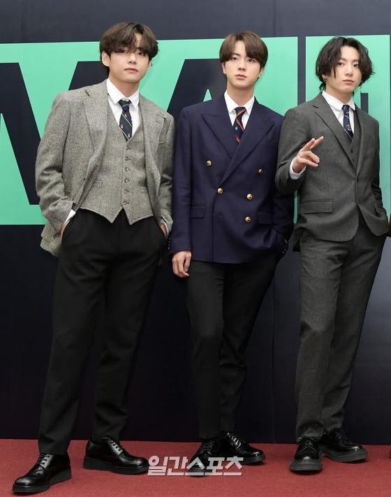 포토] 뷔-진-정국 'BTS 비주얼 삼총사' : 네이트 연예