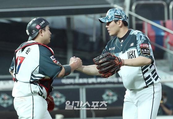 í¬í†  ìŠ¹ë¦¬ ê¸°ë»í•˜ëŠ