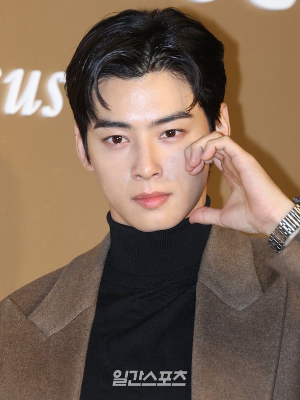 故 문빈 이용해 돈벌이?…차은우 팬덤, 근거 없는 비난에 &apos;뿔났다&apos; [왓IS]