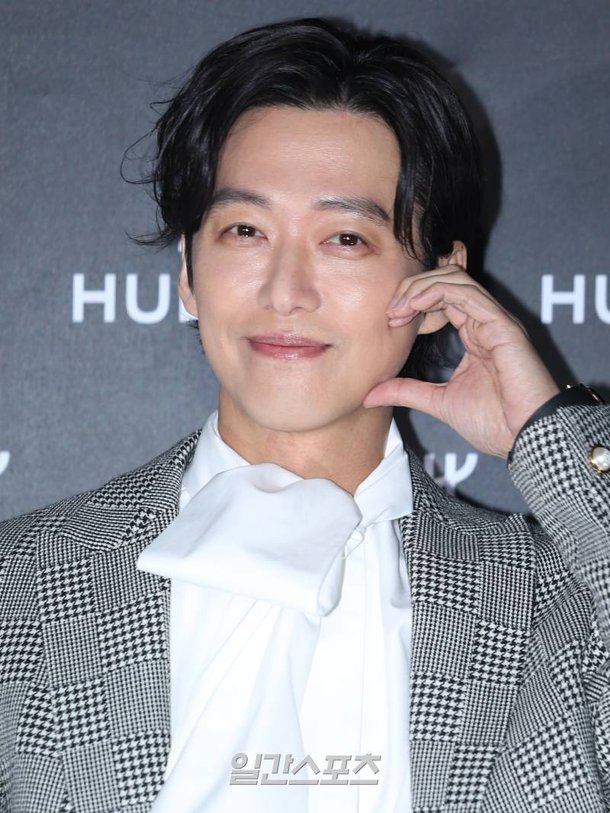 [단독] &apos;흥행 보증수표&apos; 남궁민, 납치된 아내 구한다…결혼 스릴러 로맨스 도전