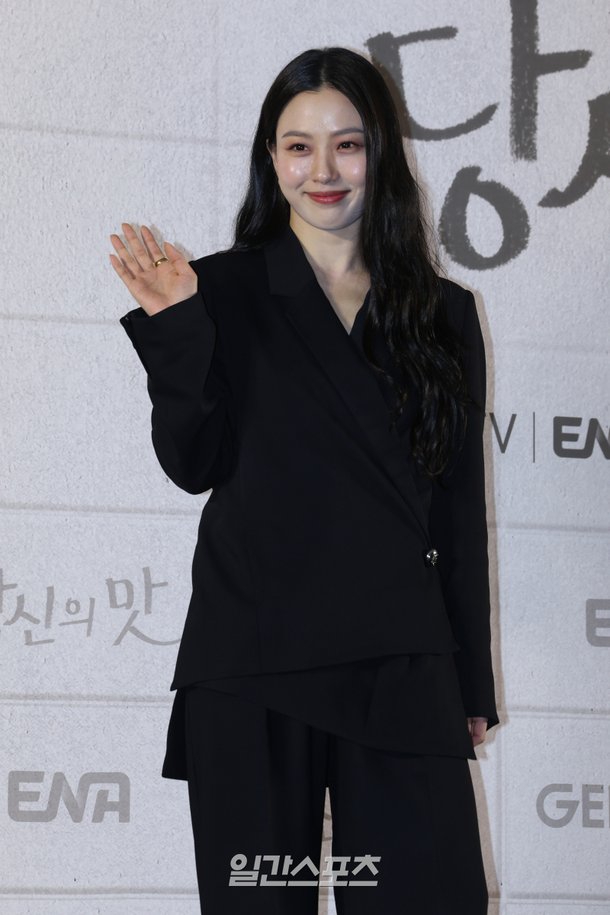 고민시, 학폭 의혹 속 29일 일정 불참…행사 피해 갈까봐…논란 때문 아냐 [공식]