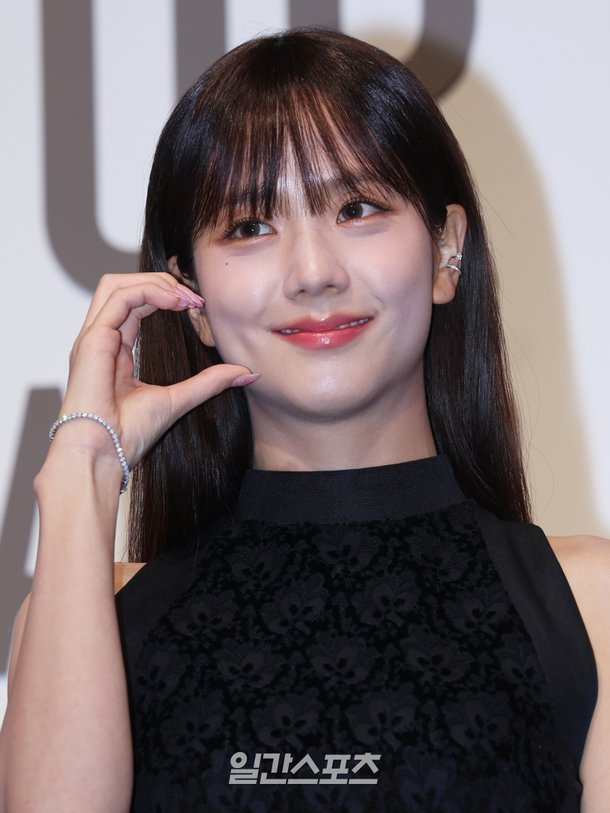 [단독] 지수 친오빠, 불법 촬영물 폭로에 사실무근…고소 예정