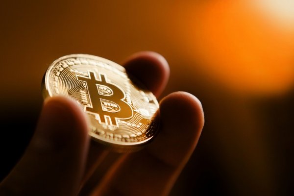 버티면 승리한다…BTC 초기 채굴자들, 수익성 악화에도 안 판다