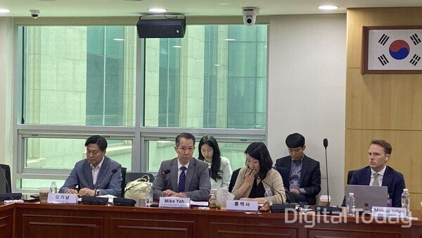 MS "한국, 독자 LLM 보단 반도체 경쟁력 기반 기업 AX 집중해야