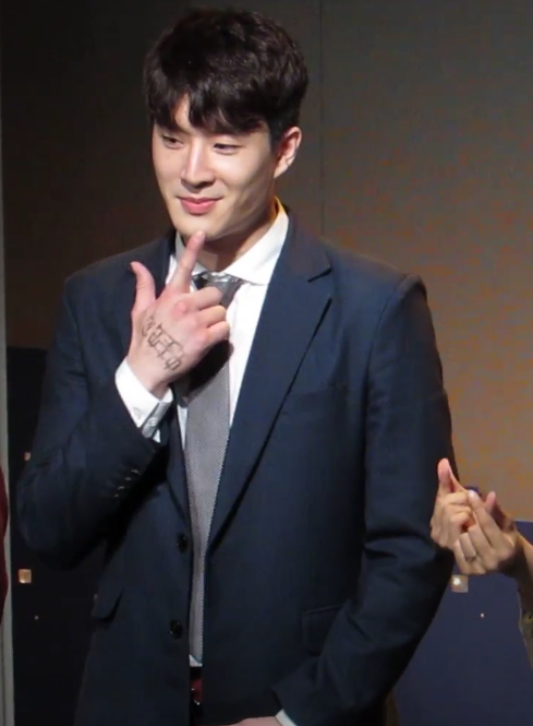 í›ˆë‚¨ ë¥˜ì„±ìž¬ í•œì˜ˆìŠ¬ ë‚¨ì¹œ ê³¼ê±° ë¬´ëŒ€ ì‚¬ì§„ í™
