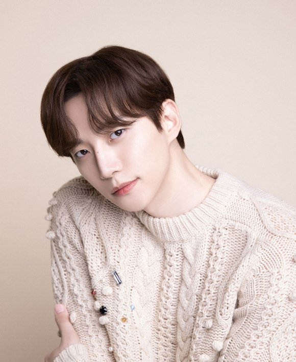 Lee Junho concludes 17 years with JYP "Exclusive contract ends, cheering for new journey"(Full statement)