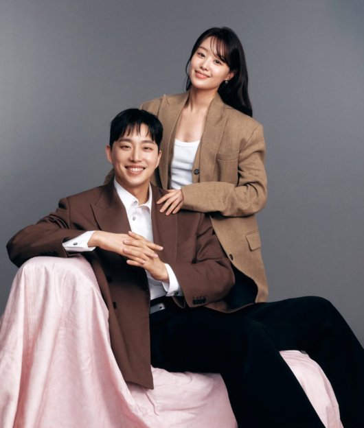 송지은, 휠체어 내려온 박위와 첫 부부 프로필 &apos;선남선녀&apos;