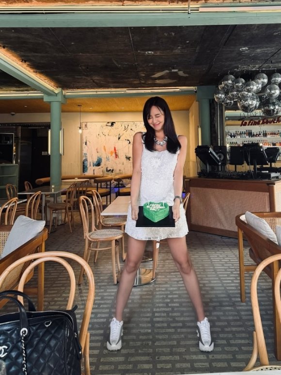 &apos;송재희♥&apos; 지소연, 난리난 쌍둥이 임신 근황…D라인 실종에 깜짝 임신한 거 맞아?