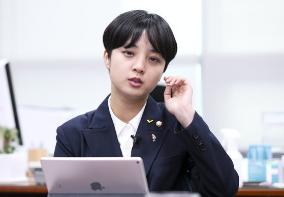 류호정 의원은 피해자의 고통을 생각해 박원순 전 시장을 조문하지 않았다고 말했다. 임현동 기자