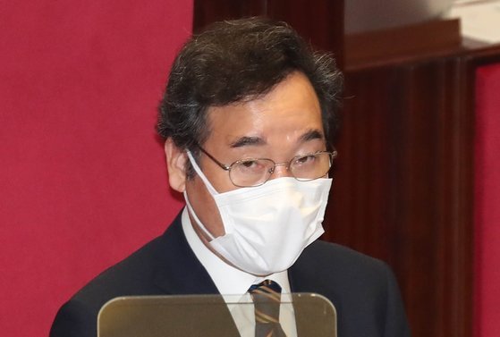 이낙연 더불어민주당 대표가 7일 서울 여의도 국회 본회의장에서 교섭단체 대표연설을 하고 있다. 뉴스1