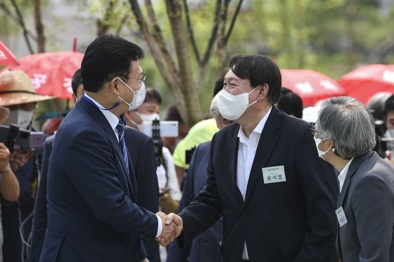 ìœ¤ì„ì—´ íŒŒì¼ ë§í–ˆë˜ ì†¡ì˜ê¸¸ ëª¨ë
