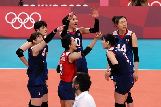 ì—¬ìž ë°°êµ¬ 8ê°•ì„œ Bì¡° 1ìœ„ í