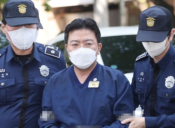 라덕연 H투자자문 대표가 11일 SG증권 관련 주가조작 혐의로 구속됐다. [뉴스1]