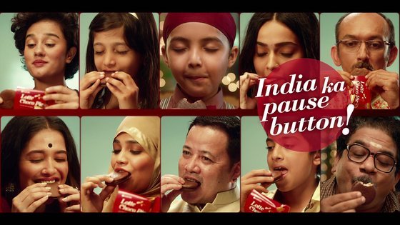 2021년 인도의 최대 명절 디왈리를 기념해 만든 롯데 초코파이 광고. 다양한 인물들이 초코파이와 함께하는 인생의 가장 멈추고 싶은 즐거운 순간을 표현했다. 사진 롯데웰푸드