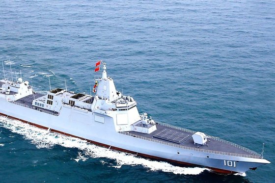 중국 인민해방군 해군의 난창함. 바이두