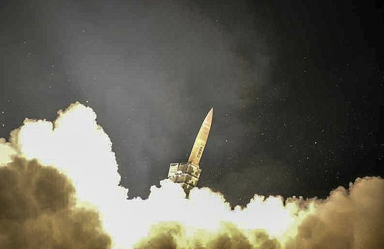 지난해 8월 30일 밤 북한이 단거리 탄도미사일SRBM을 발사하는 모습. 뉴스1