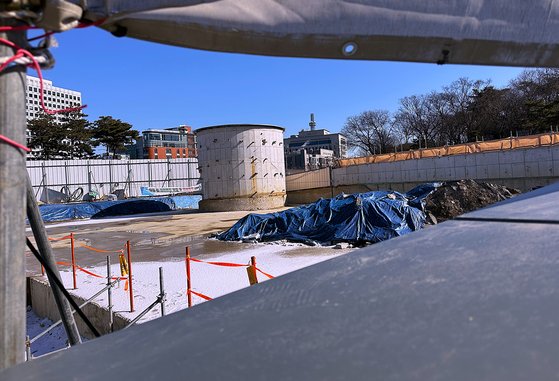 한국삭도공업이 ‘도시관리계획 결정 처분 집행정지’를 신청하면서 멈춰선 남산 곤돌라 사업지. 문희철 기자