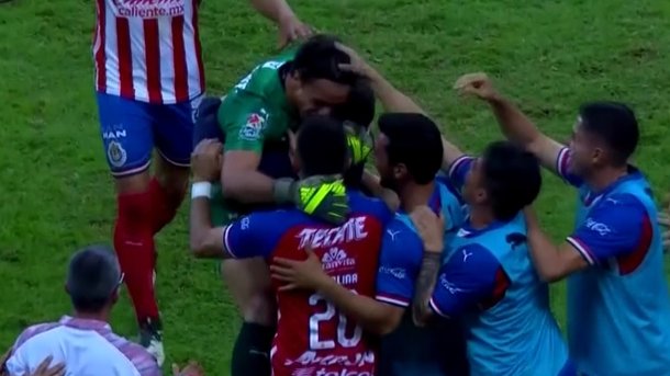 골대와 공이 있는 축구장