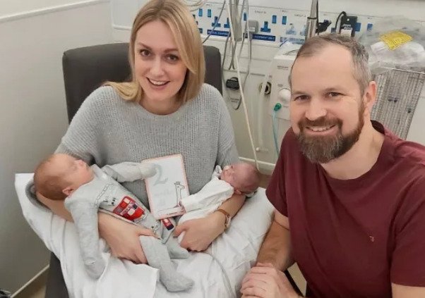 Miracle Multiples: The Astonishing Story of a Woman Who Gave Birth to a Son and Daughter Just 3 Weeks Apart