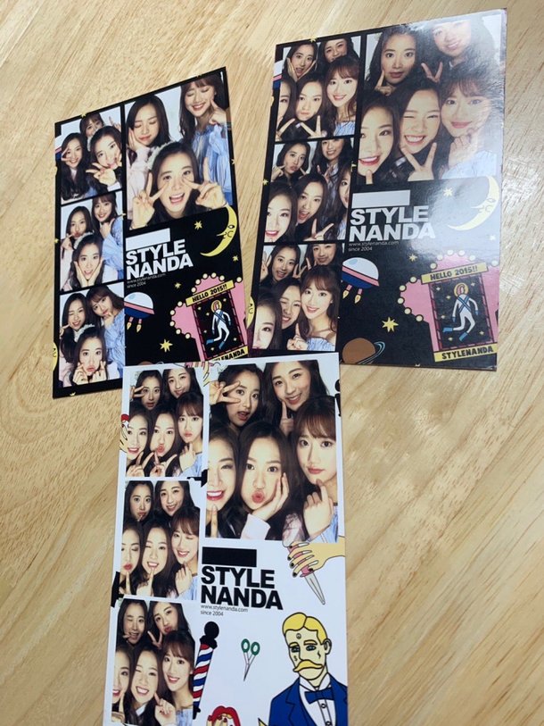 2016년 2월 G TV리얼리티 촬영 현장에서 찍은 스티커 사진. 촬영장에서 스티커 사진 기계를 발견하고 멤버들이 다 함께 사진을 찍었다.