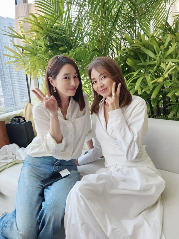 야노 시호·이민정 투샷이라니 예쁜 언니 옆 예쁜 언니[SNS는 지금]