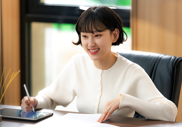 &apos;응팔&apos; 대박 후 잠잠했던 류혜영, 근황 공개됐다···&apos;서초동&apos;서 열연 중