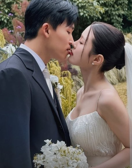 이광기 딸, 정우영과 영화 같은 야외 결혼식…박수홍·홍석천 등 참석
