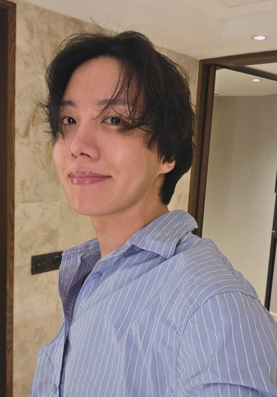 사녹 대기를 실내에서? 제이홉, 음방 출격에 찬사 쏟아진 이유[스경X이슈]