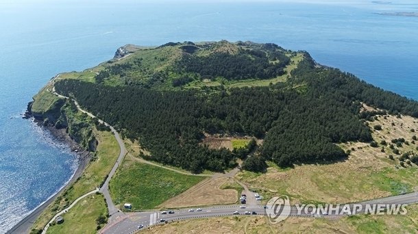 제주 땅 사들인 중국인 400억 이득…송악산 논란 일단락