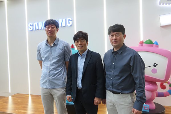Samsung Display wins IR52 Jang Young-shil Award for foldable OLED technology