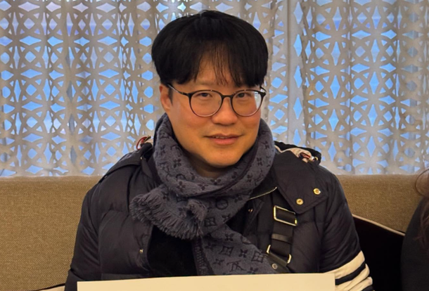 그 정도에 불만이라면 일본 오지마?…&apos;친일&apos; 만화가 윤서인 &apos;혐한&apos; 당해
