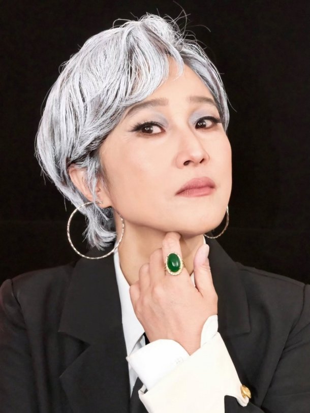 송은이, 파격 은발 영정사진 공개…메릴 스트립 같아