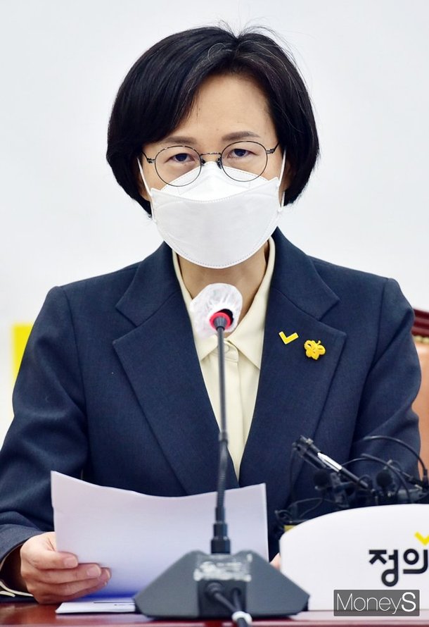 ë¨¸ë‹ˆsí¬í†  ê°•ì€ë¯¸ ë¥˜í˜¸ì • ìˆ˜í–‰ë¹„ì„œ í•´ê³ í'œí˜„ ì ì ˆì¹˜ ì•Šì•„ ë„¤ì´íŠ¸ë‰´ìŠ¤