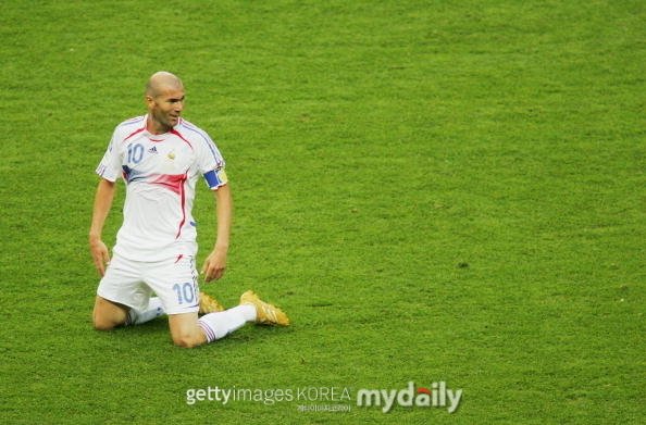 The Maestro of Soccer: Unveiling the Legend Who Transcended the Game into an Exquisite Art Form, Leaving Even Messi in Awe