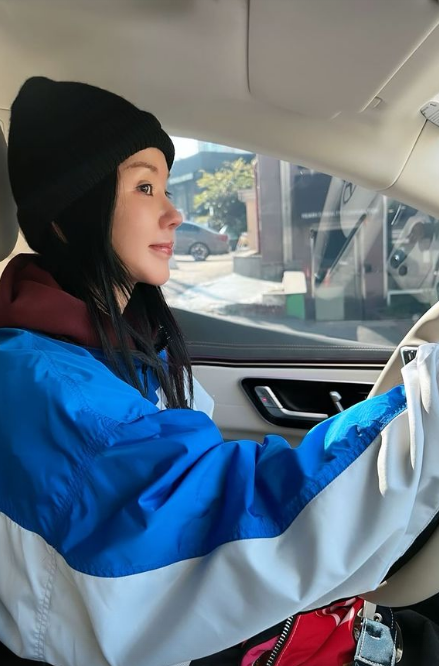 Ageless Icon: Uhm Jung-hwa’s Jaw-Dropping 55 and Fabulous Lifestyle Exposed