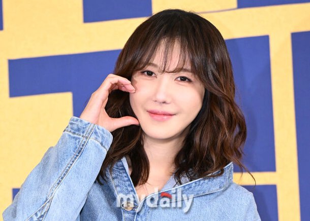 Lee Ji-ah "Cut ties with family... No justification for grandfather's pro-Japanese actions, apologize as a descendant" [Official](Full Text)