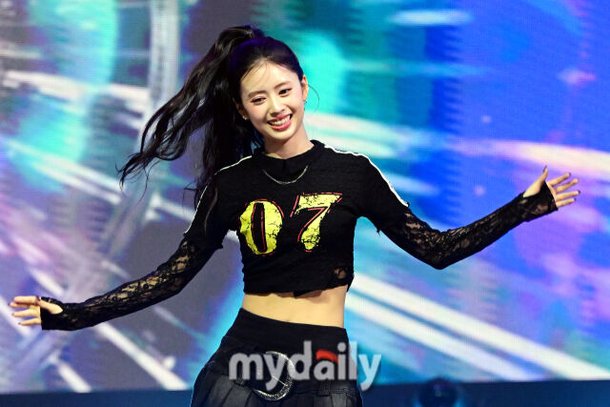 걸그룹 니쥬에 김태희 있다…음방 1위 기염 '눈물 펑펑' [곽경훈의 현장]