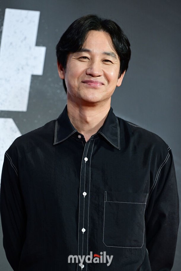 [MD포토] 오래만에 공식석상 등장한 엄태웅