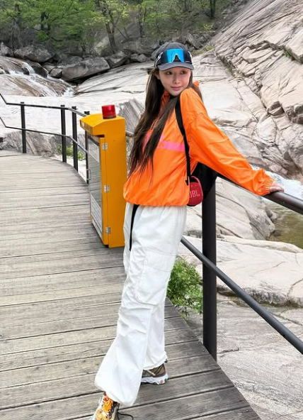 &apos;브브걸&apos; 민영, 등산길 여신 그대와 함께라면 백두대간 종주도 OK