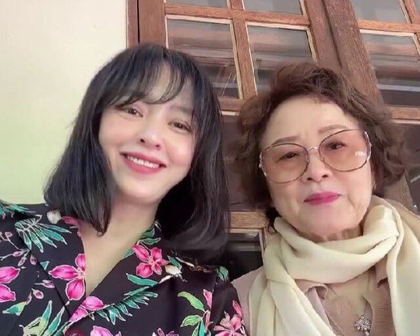 &apos;강제 이혼&apos; 강성연, 엄마 옆에서 마음 &apos;찡&apos;…하루하루 아련해지는 존재