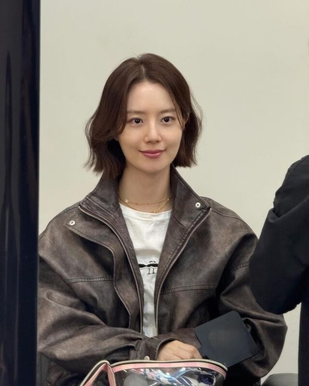 문채원, 19금 연기 후 새로운 변화…단발로 싹둑 &apos;역대급 미모&apos;