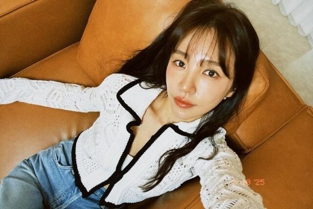윤은혜, 40세 맞아?…청바지도 헐렁한 극세사 몸매+동안 미모