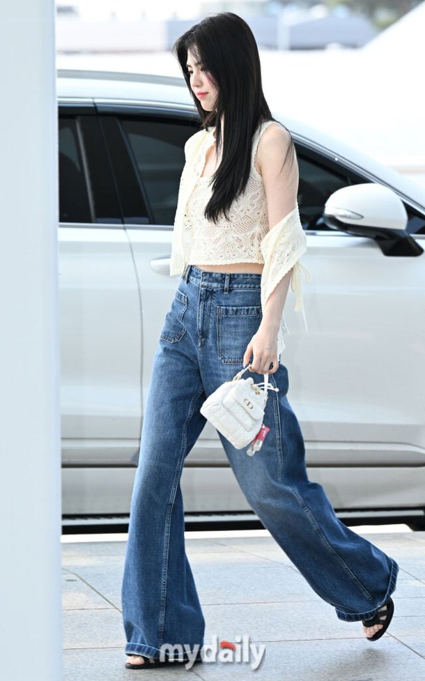 [MD포토] 한소희 &apos;데님 여신&apos;